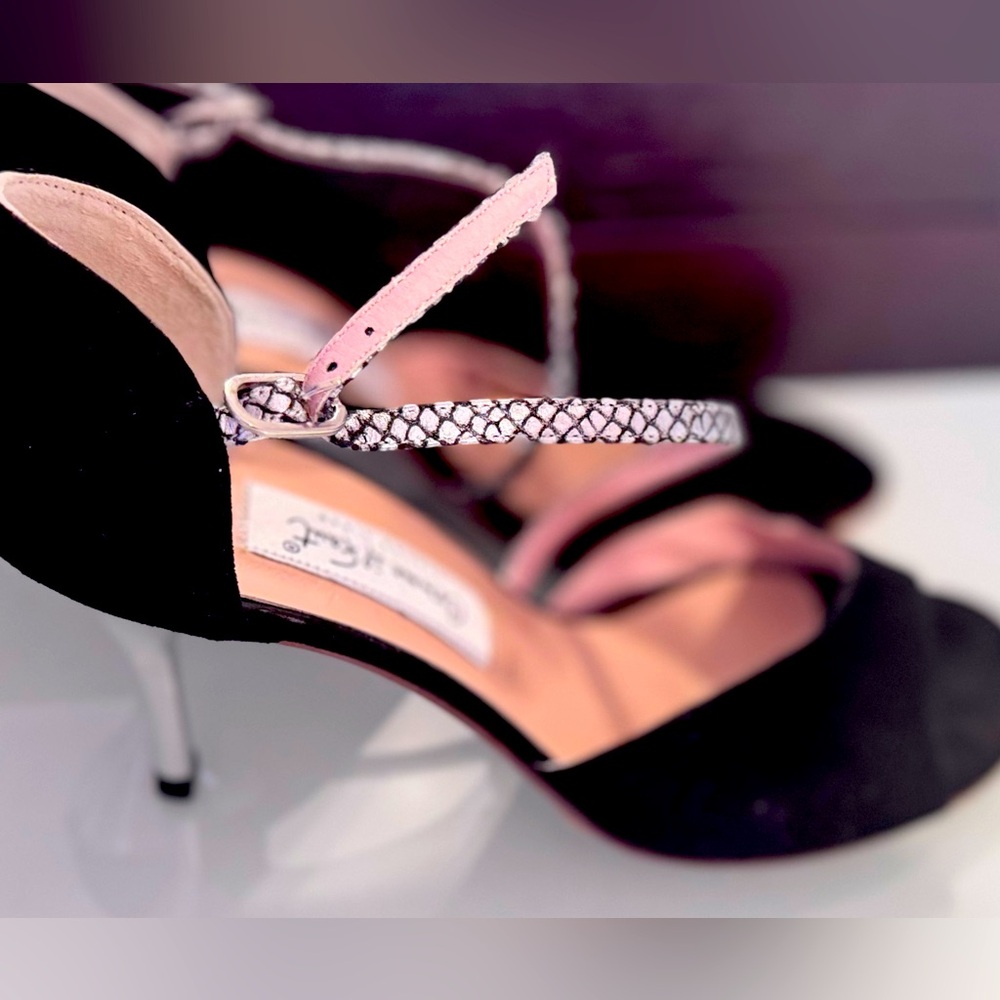 Original Comme Il Faut tango shoes